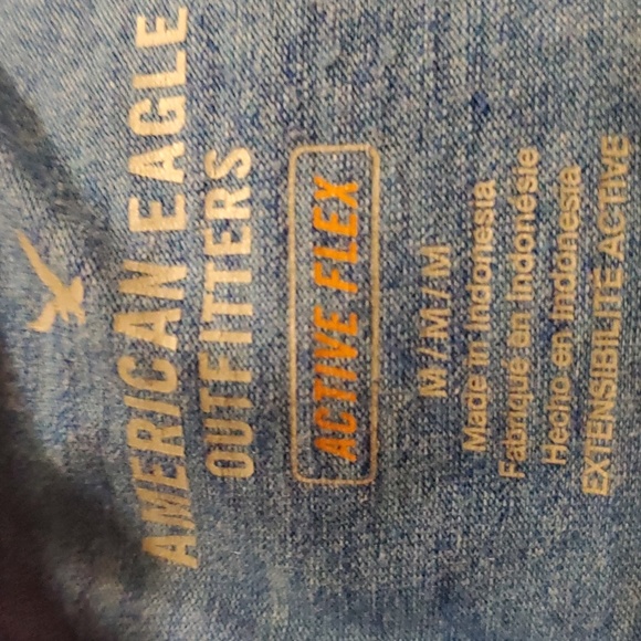 (3 For $20) American eagle t-shirt - Picture 4 of 4